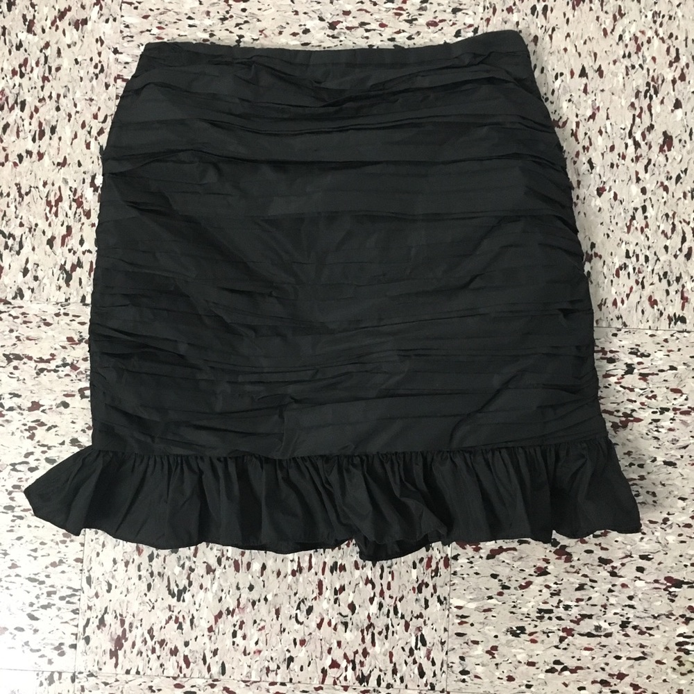 RUFFLED FRILLY BLACK MINI SKIRT